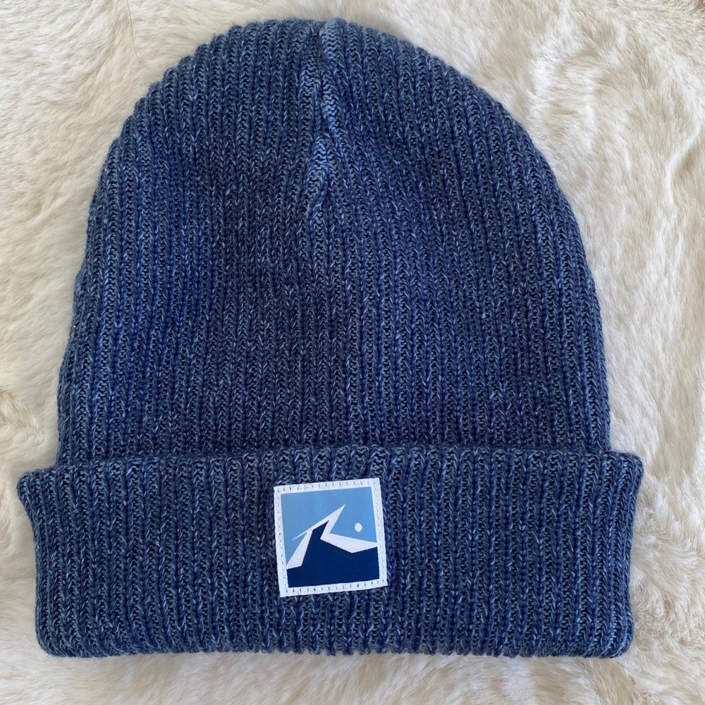 ❤️ Rusty Beanie Blue Skull Cap Hat NWOT